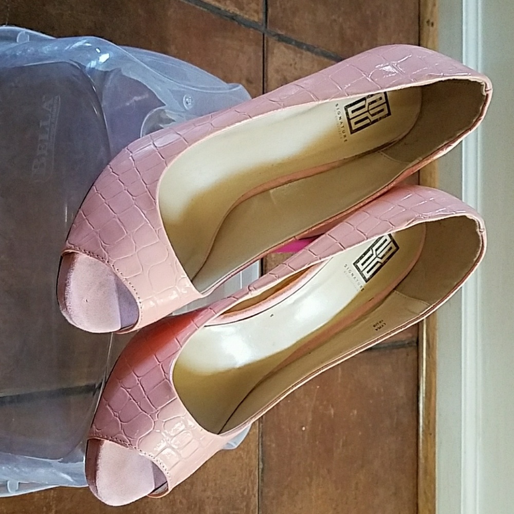 Shoedazzle heels sz.10